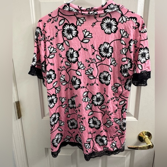 Floral Pink and Black Women's Sleepwear shorts Set - Picture 7 of 12